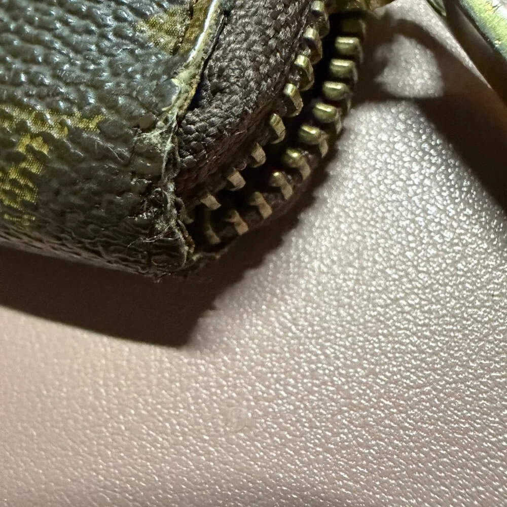 Louis Vuitton Monogram Zippy Wallet CA0029 - Picture 3 of 16